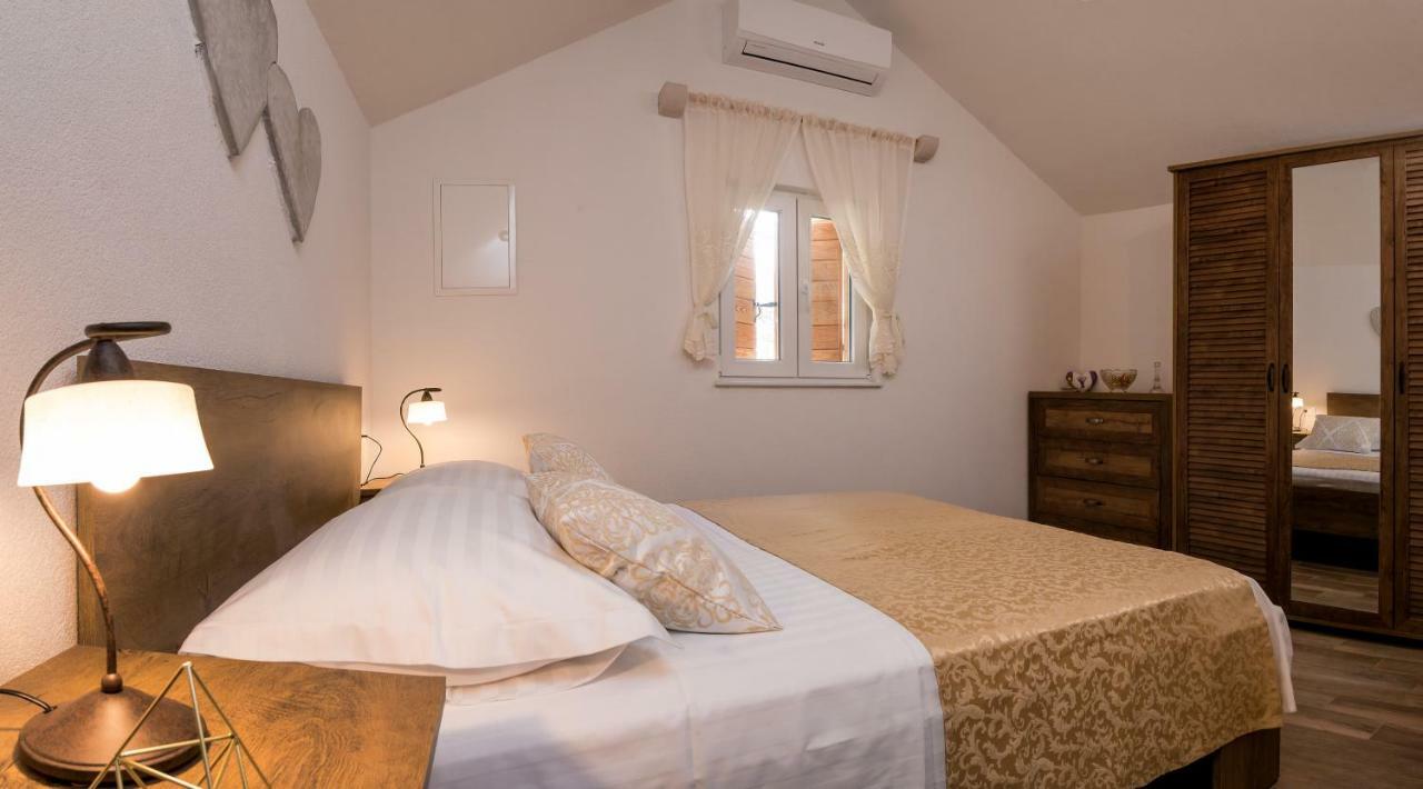 Apartment Cesarica Башка-Вода Экстерьер фото
