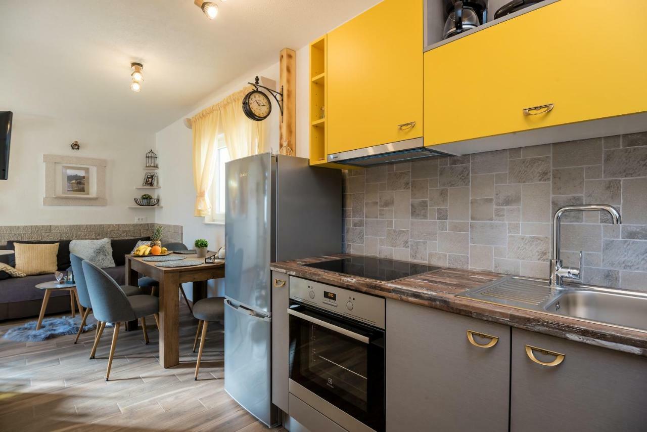Apartment Cesarica Башка-Вода Экстерьер фото